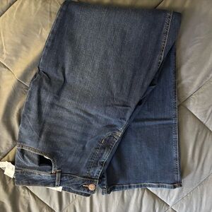 Women’s Classic Slim Bootcut Jeans